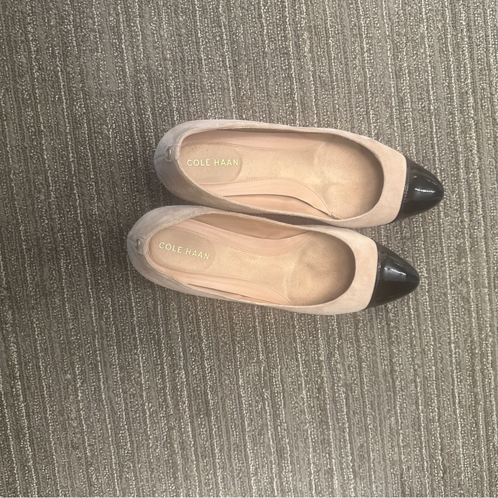 Cole Haan suede with black cap toe in patent leather size 8